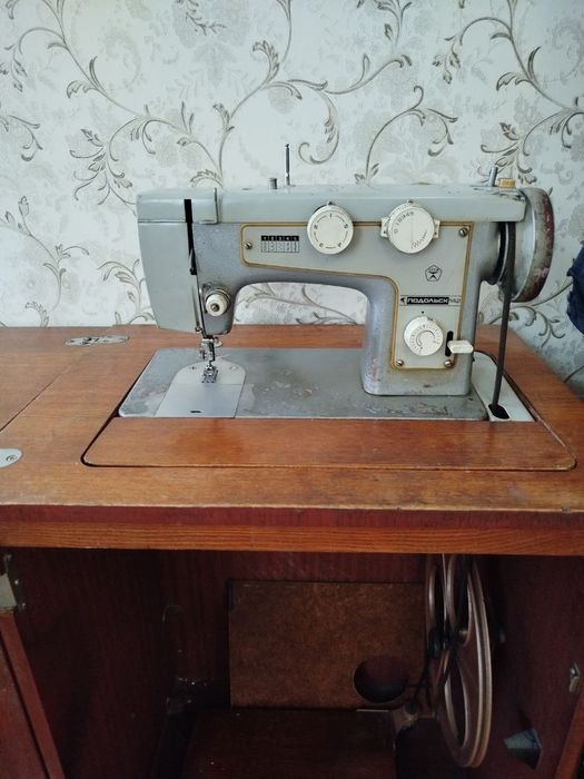 Продаёт Швейная машинка Подольск