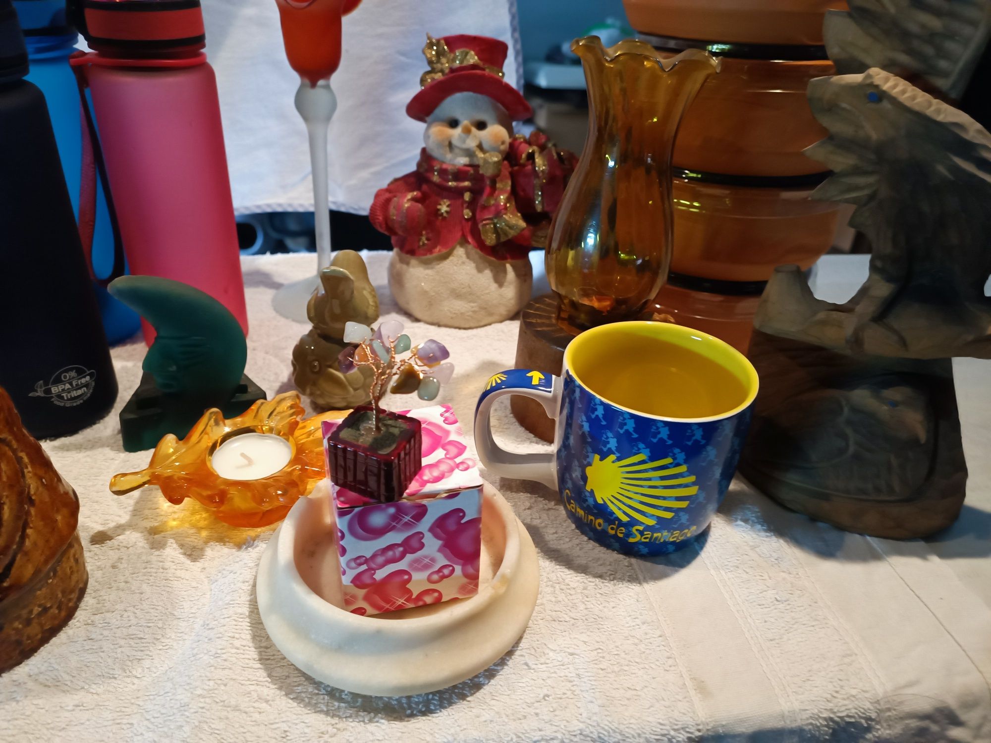 Керамика, шишета за чай и вода и д-р.