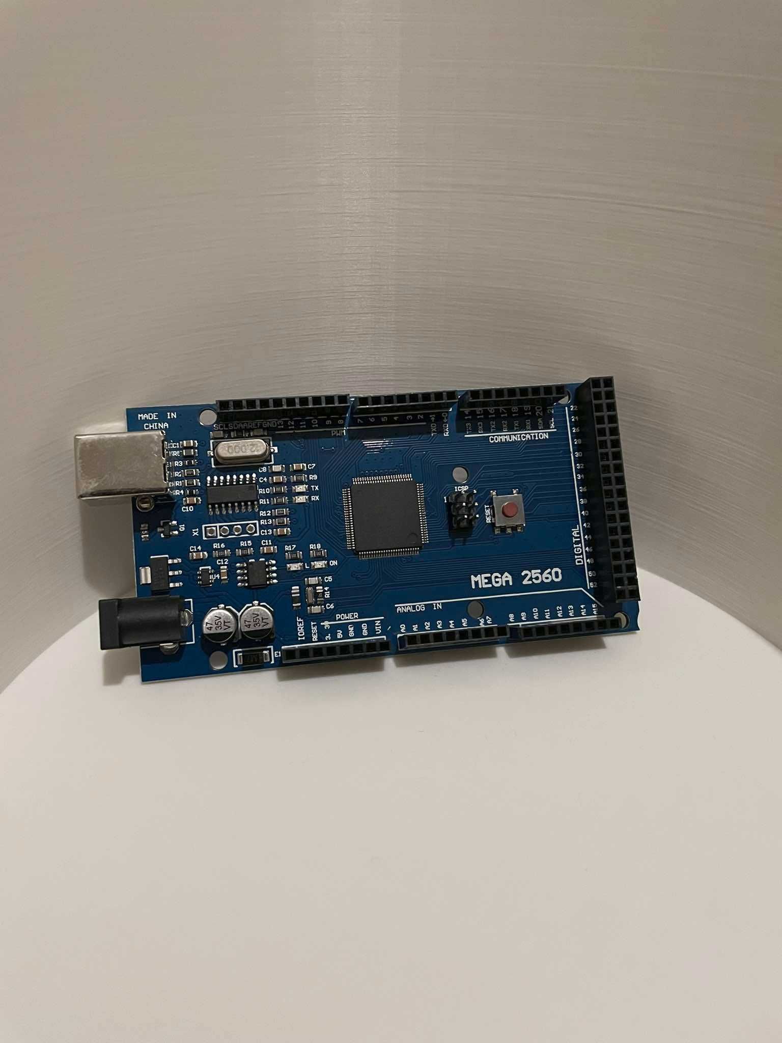 Arduino Uno/ Arduino Mega / Arduino Nano + Подарък Кейз