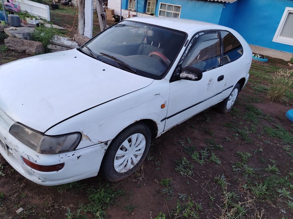 Тойота корола е100