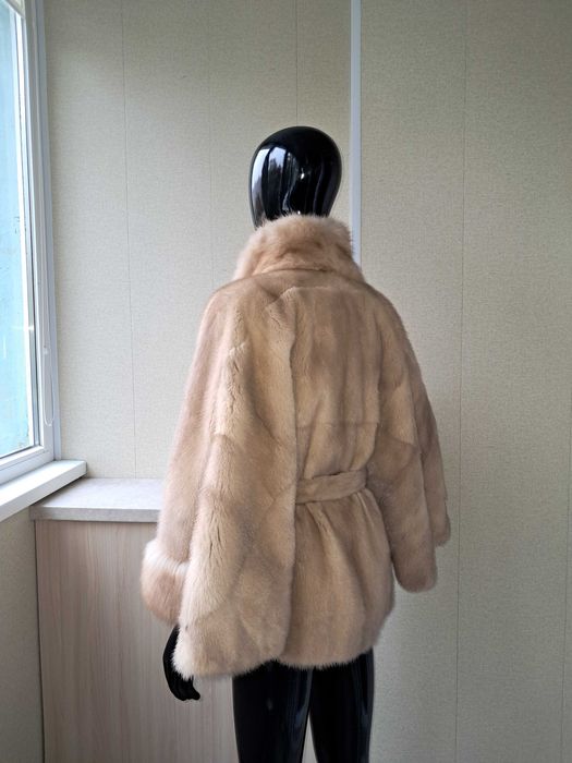 Haină din Blană Naturală de Vizon , Haină de nurcă cu sable