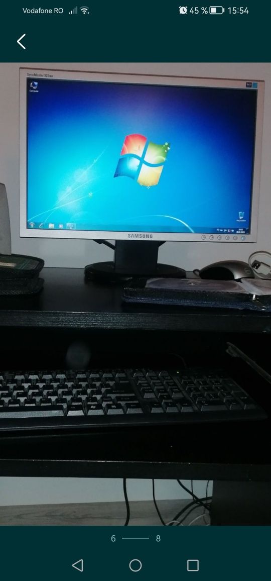 Birou cu sistem PC Pentium 4 CPU 2.6 dual core 3gb ram