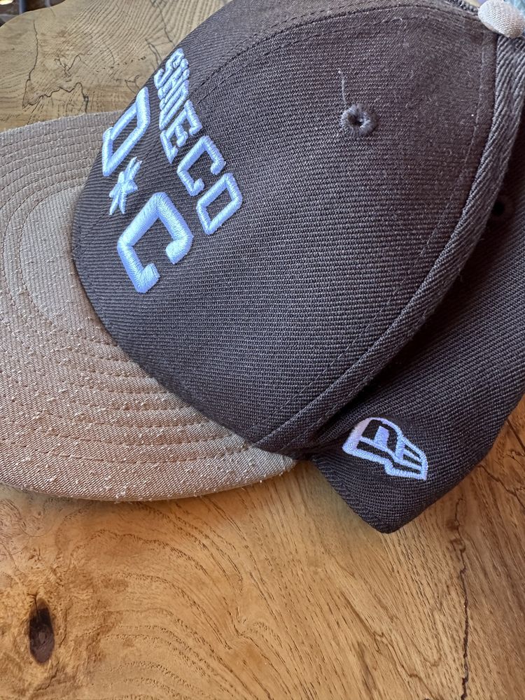 Оригинална шапка New Era 9Fifty Snapback x DC Shoes – унисекс