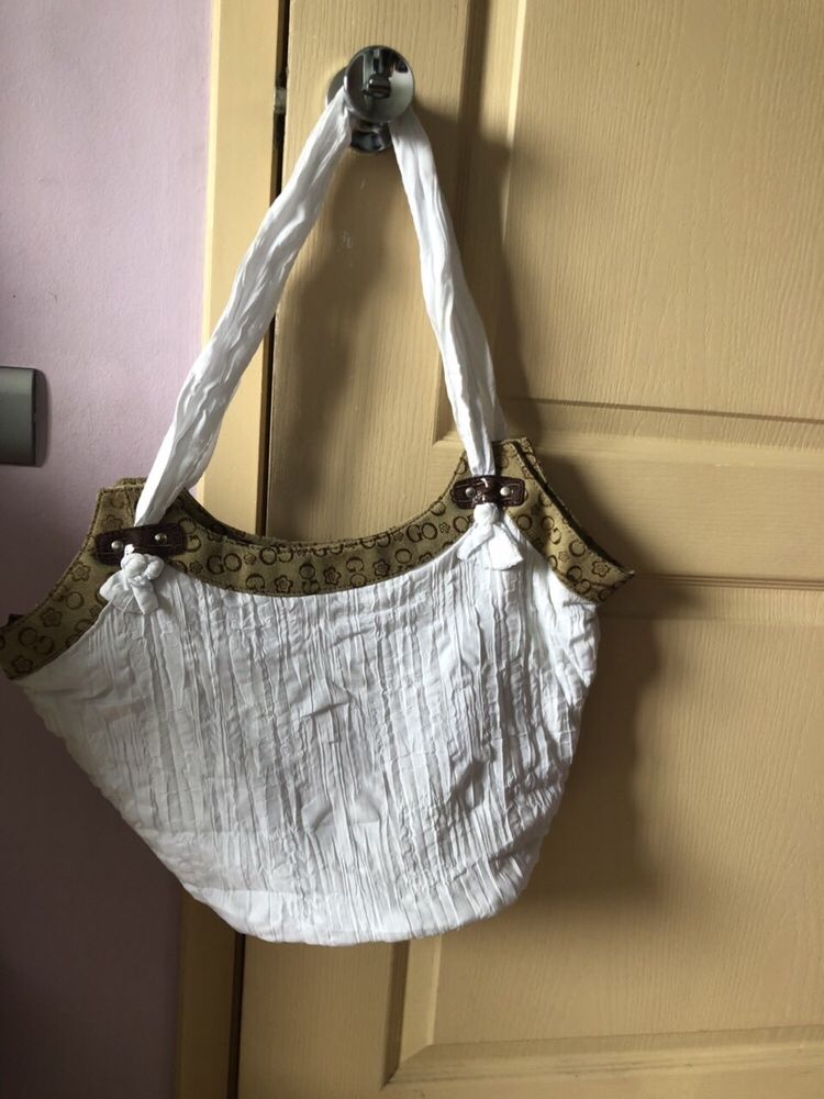 Дамска чанта POLLINI,текстилна в бяло и кафяво