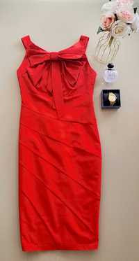 Червена рокля с панделка