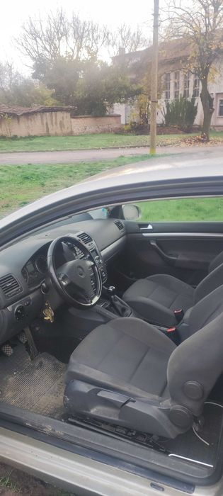 Golf 5 1.6 бензин 102кс