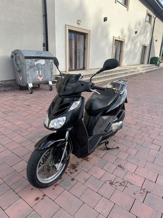 Vand aprilia sportcity cub3e 300