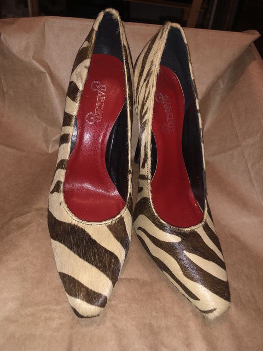 Pantofi Sabres, piele si blanita ponei, purtati o singura data, mar.38