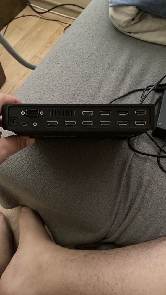 HDMI Splitter 8out/ 2in