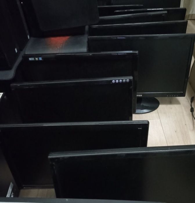 Продам монитор для ПК для видео наблюдения. Клавиатура 1000 Мышки 500