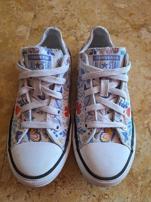 Vând tenisi Converse ediția limitată copii 33