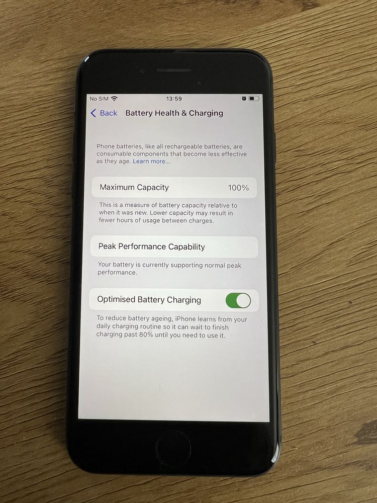 Продавам Iphone 8