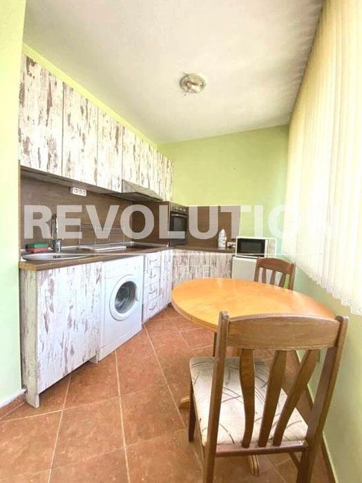 Дава се под наем Едностаен апартамент в Варна, Левски - 35 кв.м за 250 € - Снимка #1