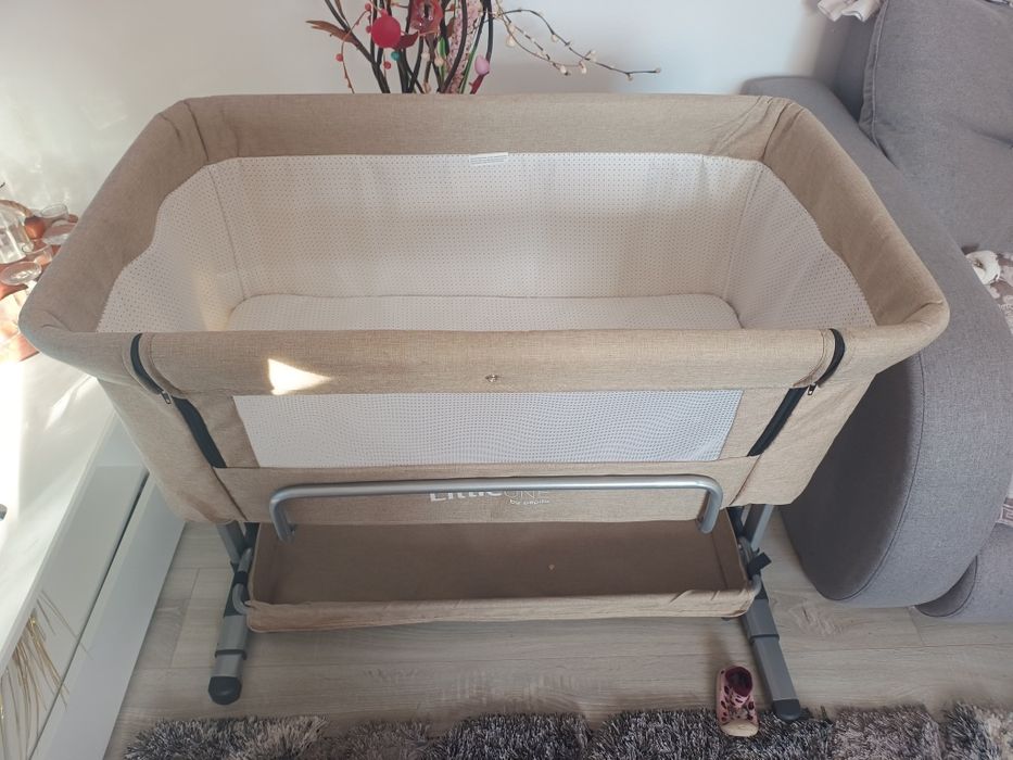 Vând pătuț bebeluși