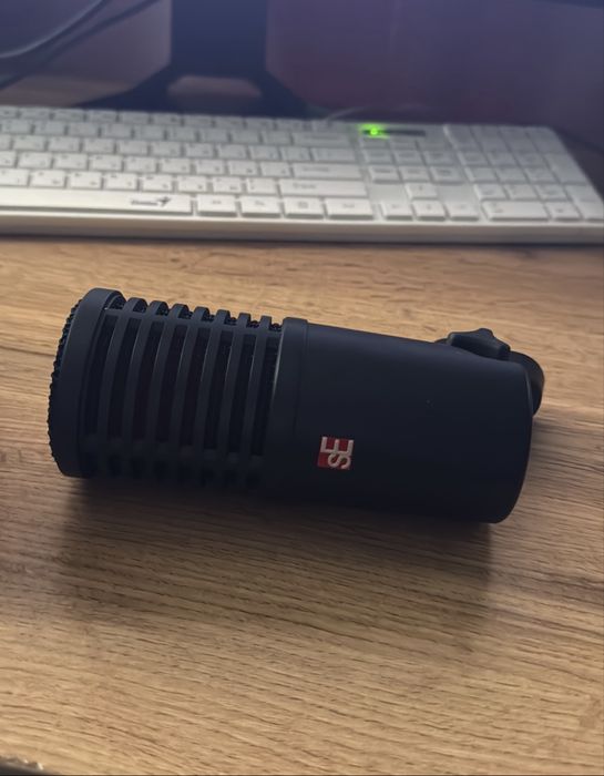 Микрофон студийный SE