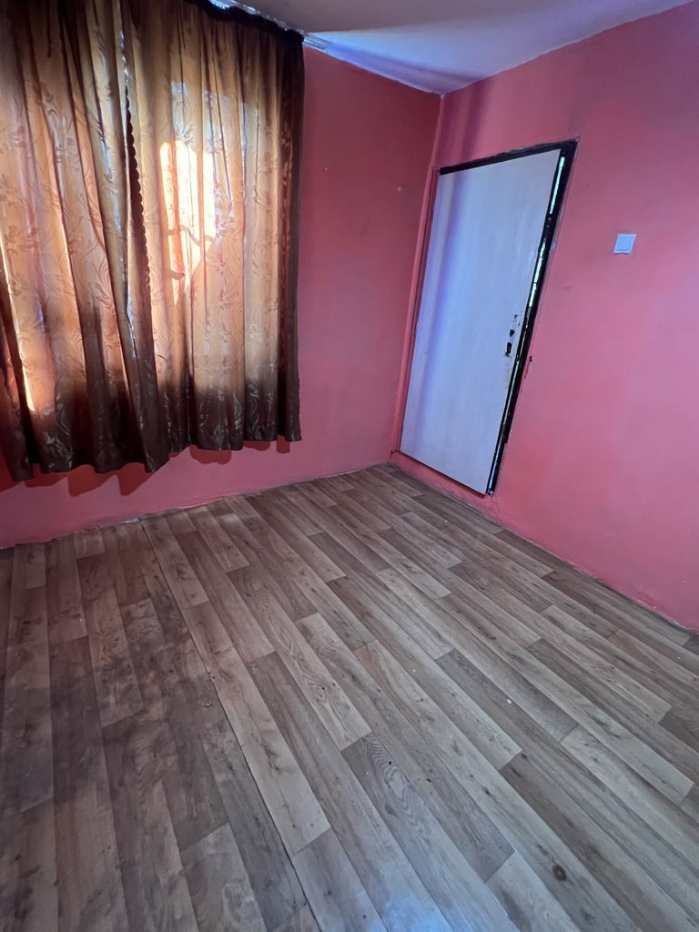 Продава се Къща в с. Литаково, Област София-област - 1090 кв.м за 26 €/кв.м - Снимка #1