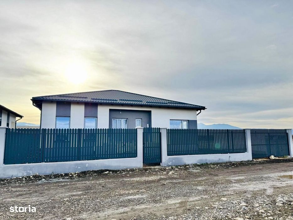 Casă pe parter, teren 750 mp, vedere spre munți, Cărpiniș ,Tarlungeni