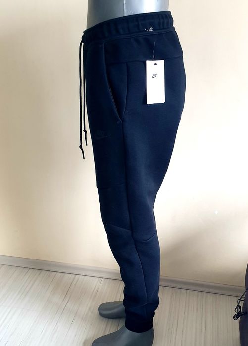 Nike Tech Pant Mens Size M НОВО! ОРИГИНАЛ! Мъжко Долнище!