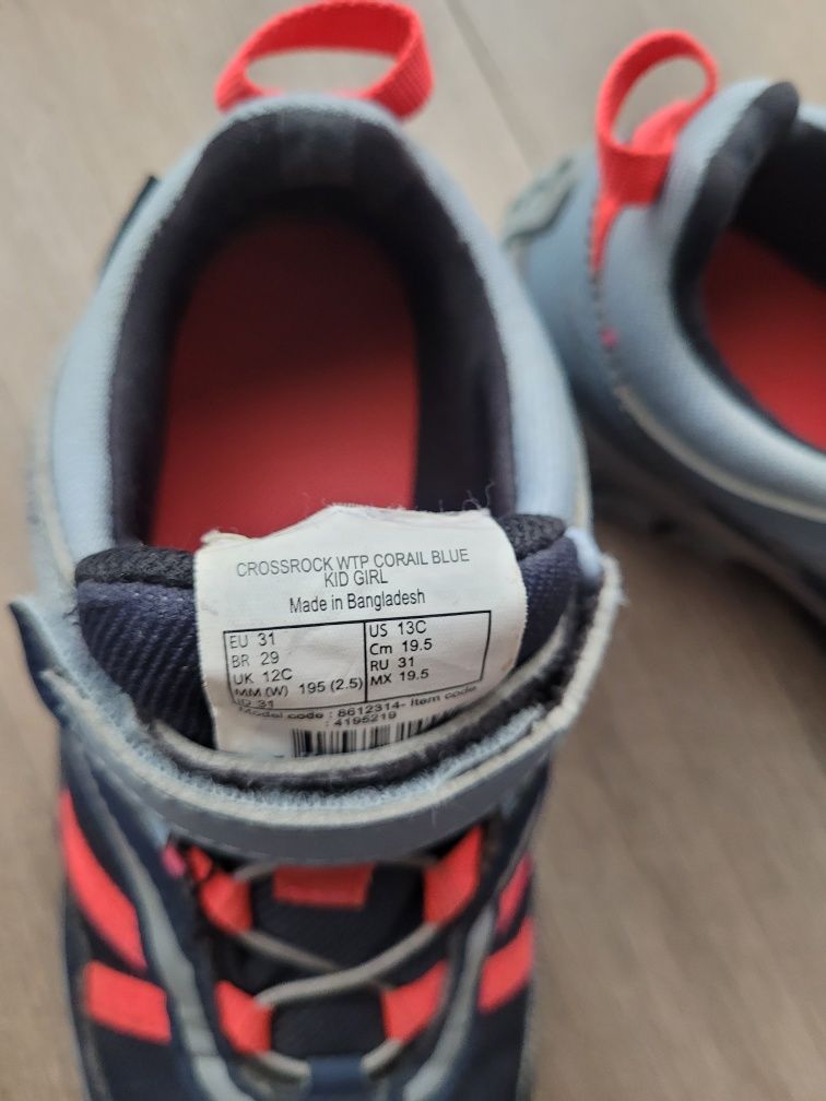 Incaltaminte drumetie impermeabila ptr copii, Marca Quechua