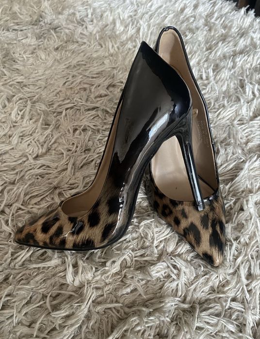 Чисто нови токчета