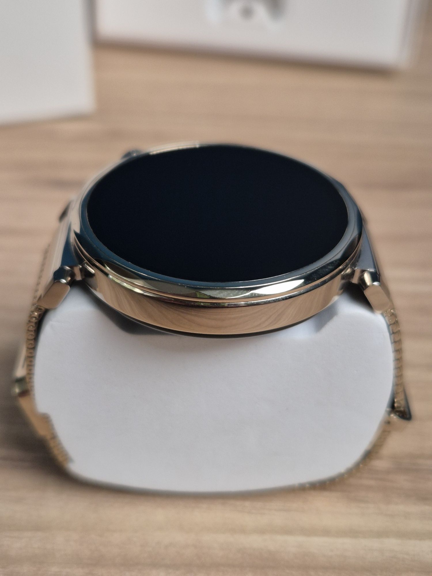 HUAWEI WATCH GT 5 Gold с гаранция 
H