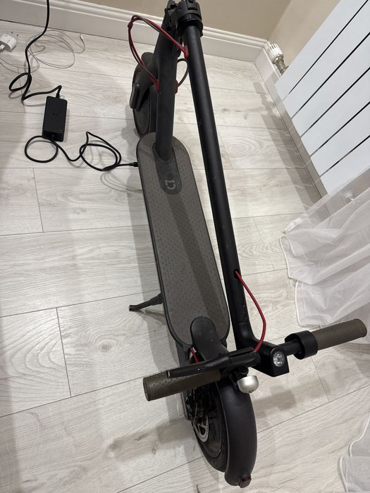 Продам Электросамокат  Xiaomi M 365