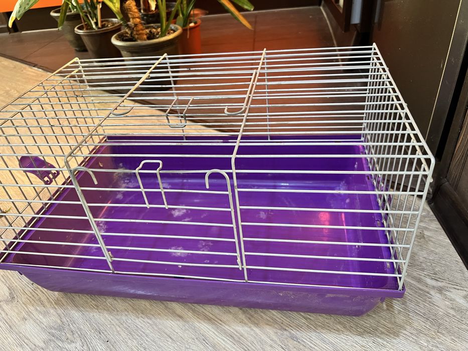 Продам клетку для морских свинок или хомячков