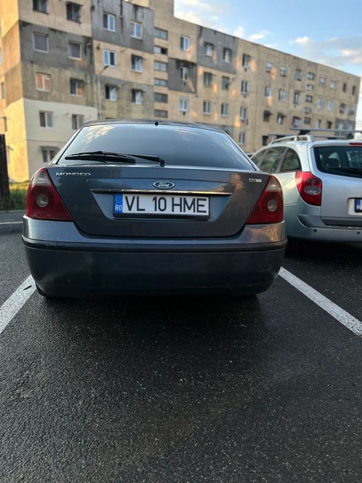 De vanzre ford mondeo !