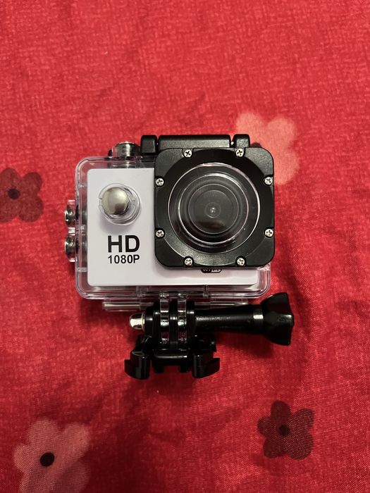 Camera video rezistenta la apa.