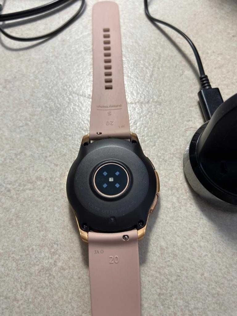 Смарт часы Samsung Galaxy Watch Small Rose Gold