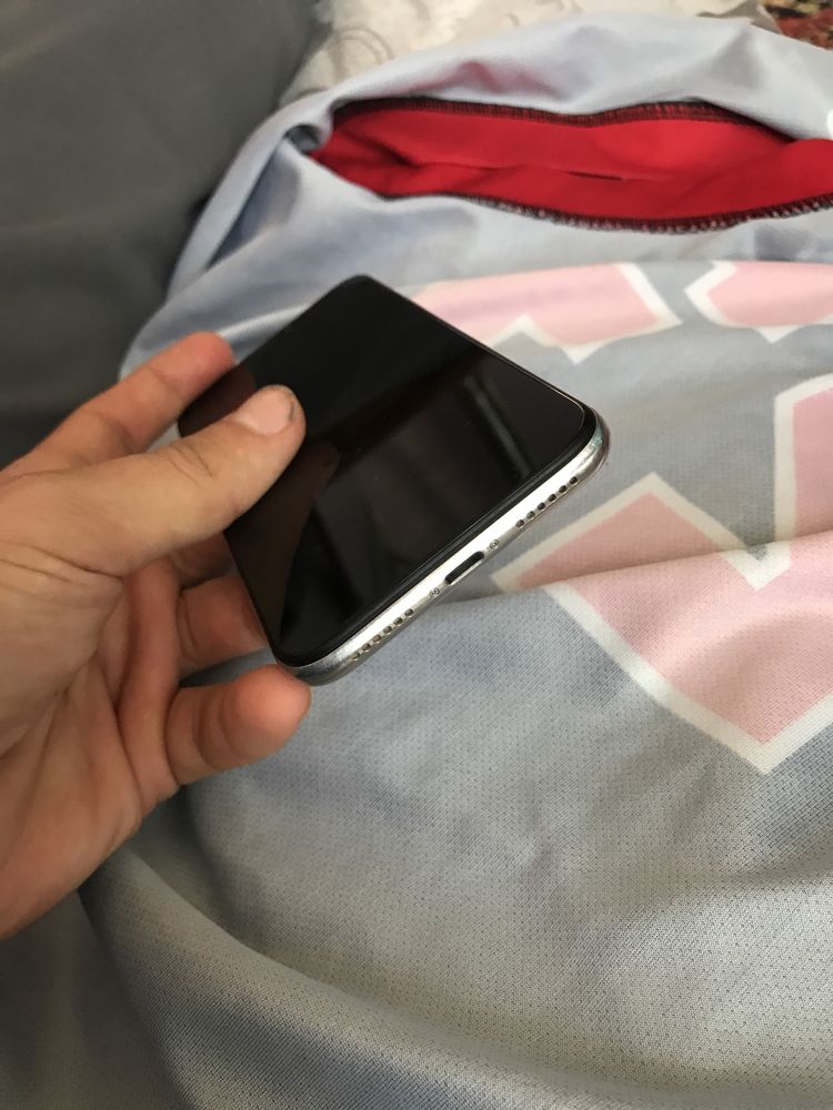 iphone x 64 gb yomks 84 radnoy face id tru ton yo narx 1mln400 kelwamz