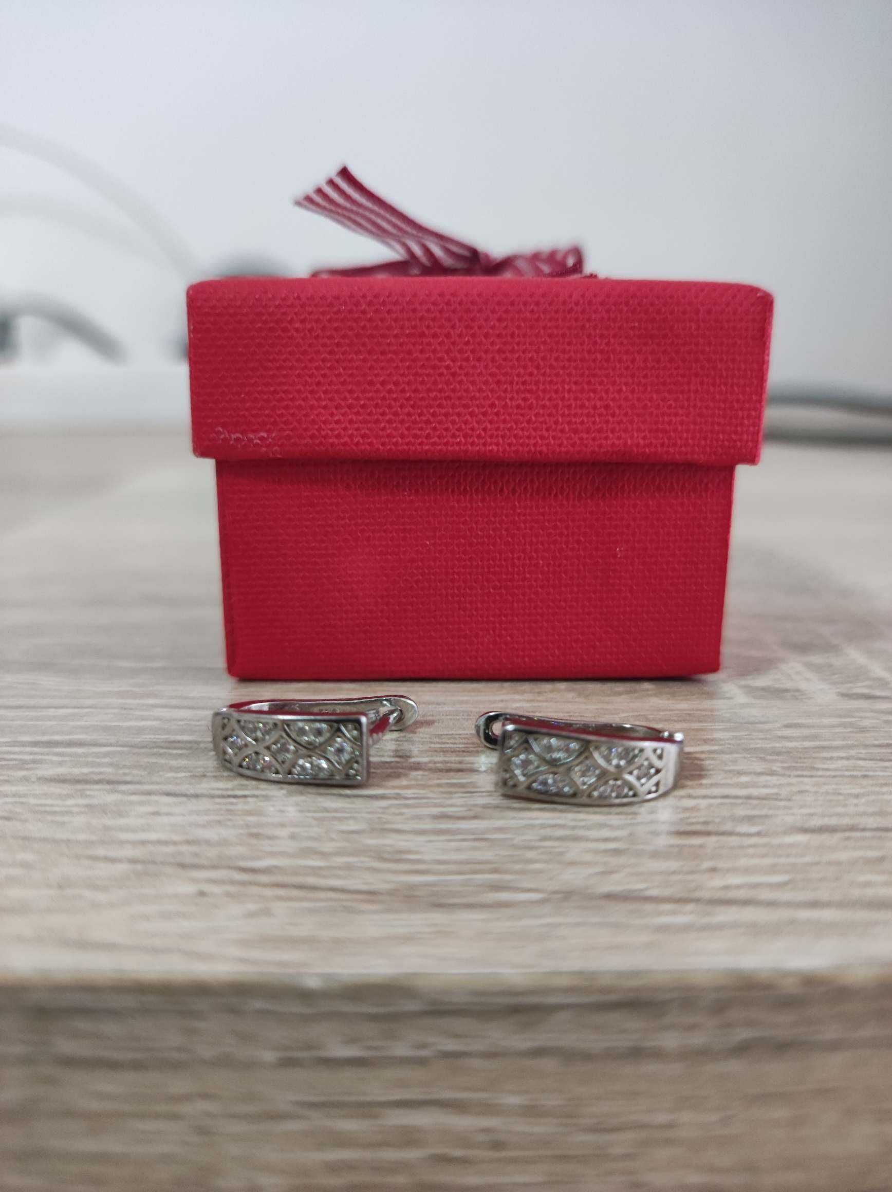 Cercei de argint in cutie cadou - NOI