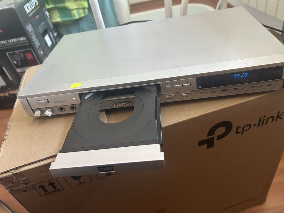 DVD плейър AMSTAR AX-500DX