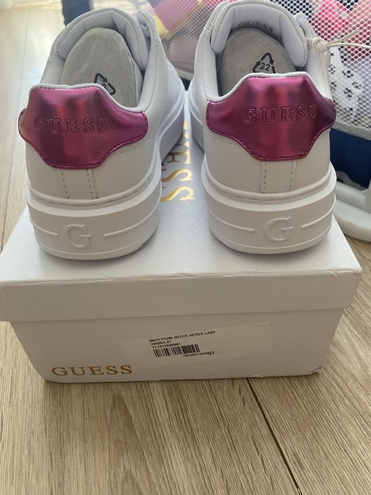 Adidasi Guess albi