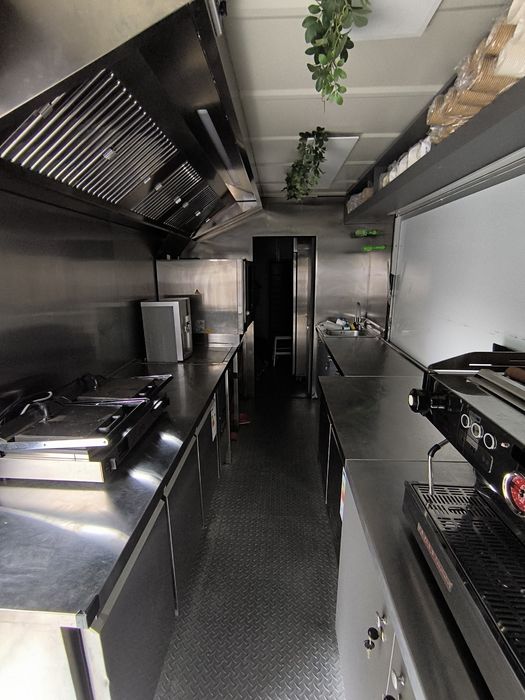 Se vinde Foodtruck!