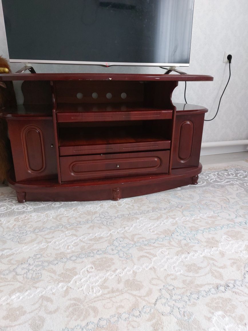 Подставка под телевизор