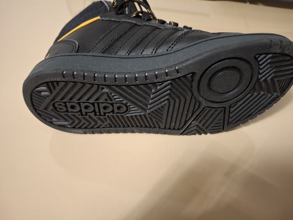 Incaltaminte copii iarna Adidas nr. 32 pentru baieti