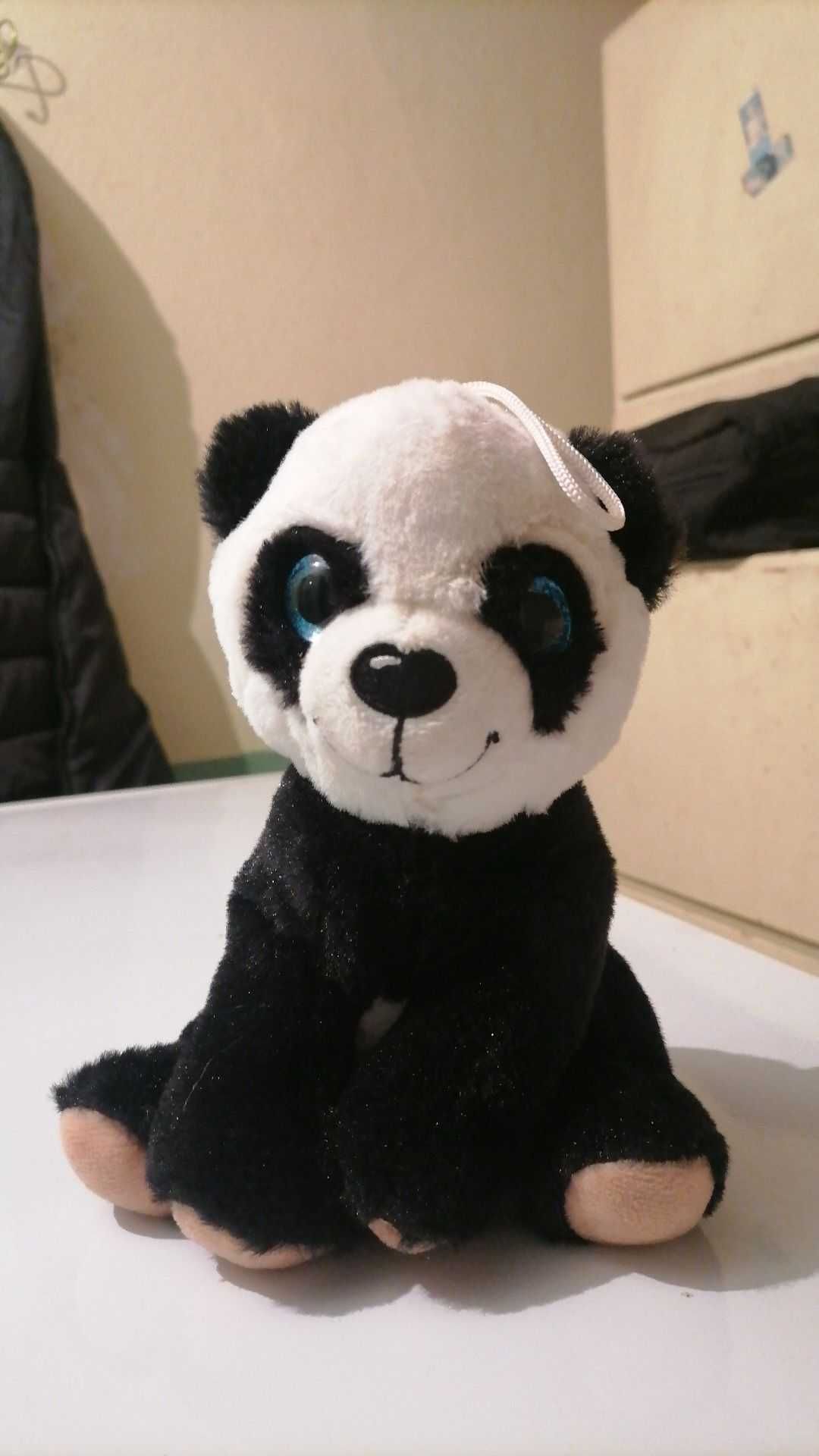 Плюшена играчка панда