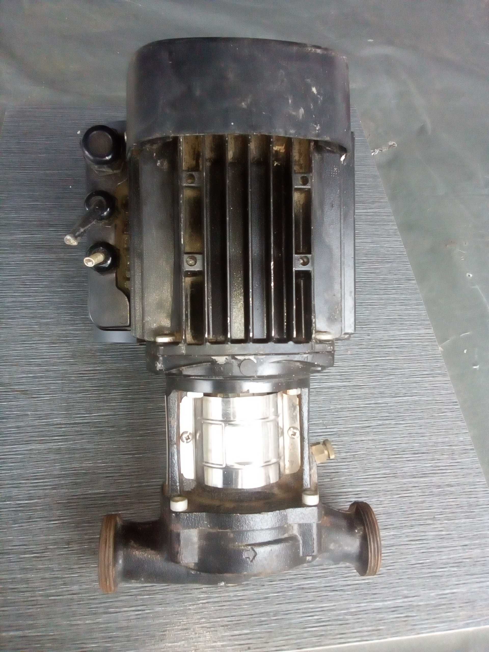 Циркулационна помпа Grundfos 2 бр.