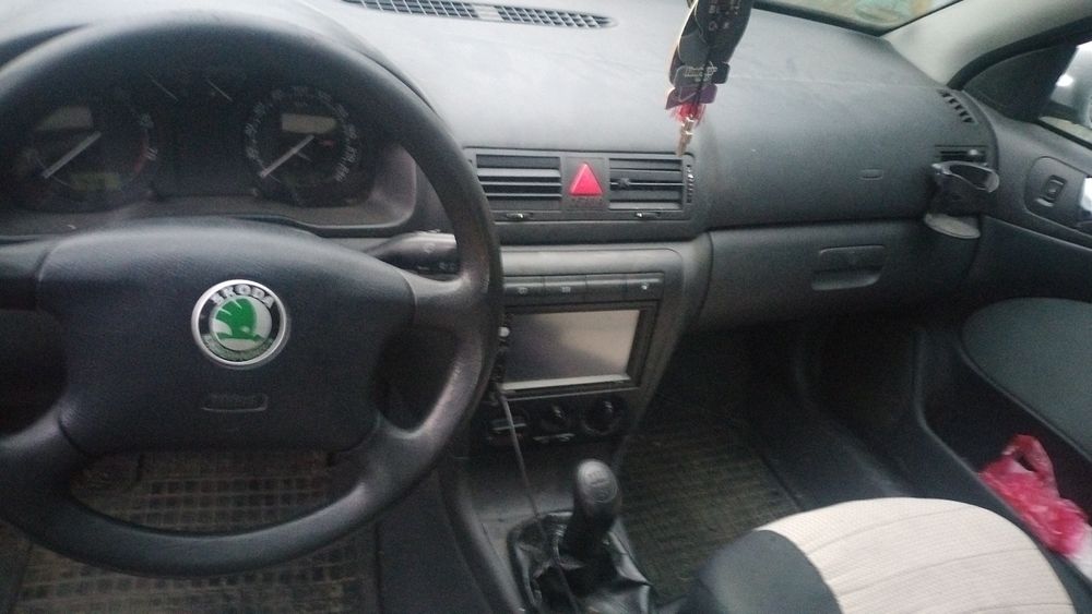 Vând Skoda Octavia 1   1.6