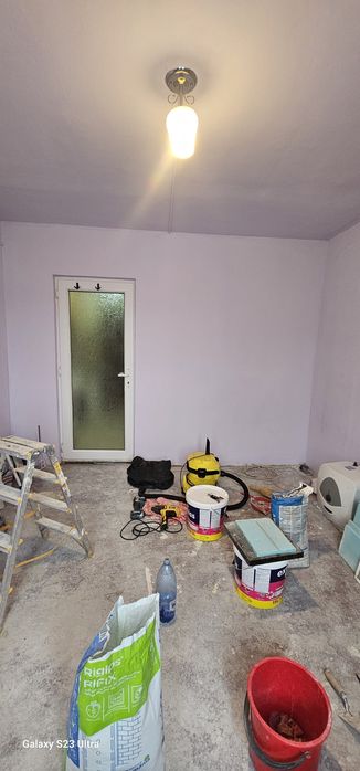 Garsoniera navodari c4 etaj 2