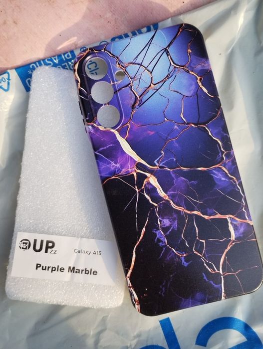 Vând diferite huse preturi accesibile mai multe bucăți