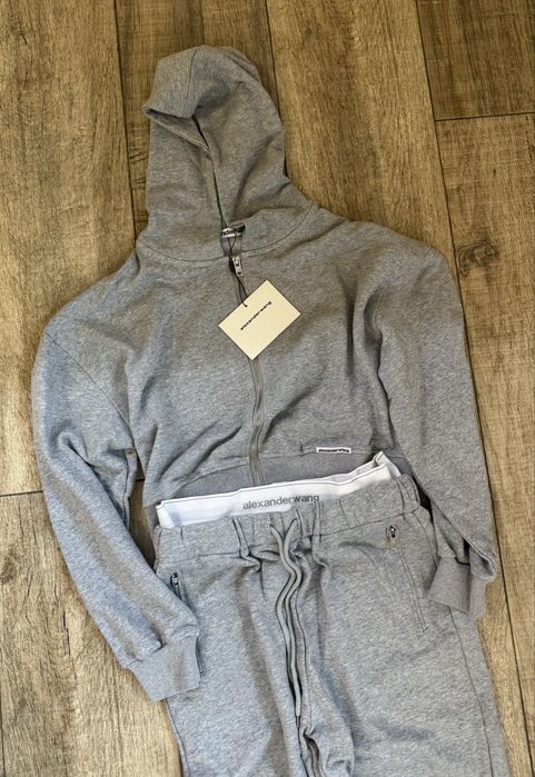 Дамски спортен комплект AW