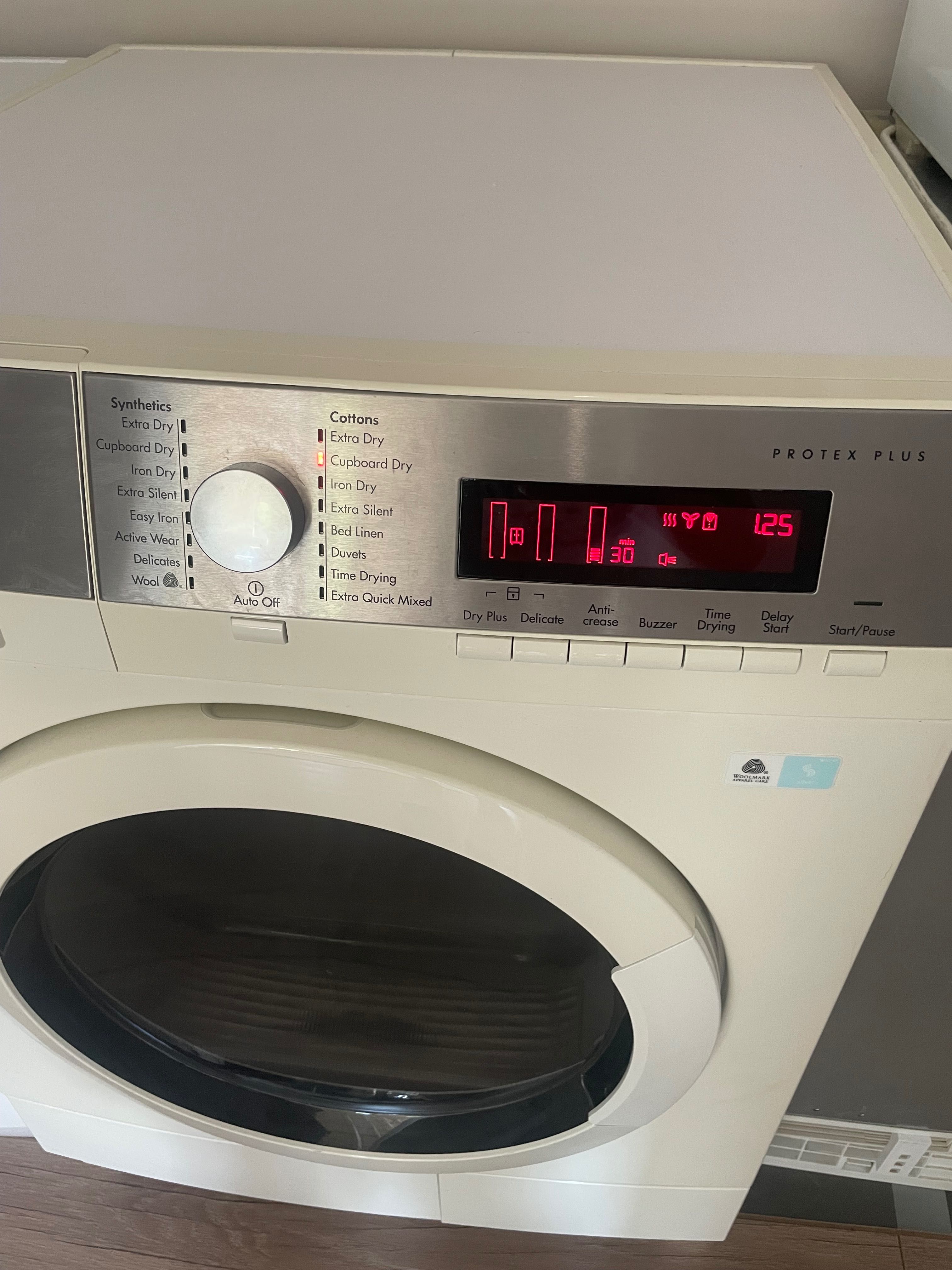 Сушилня AEG Lavatherm в перфектно състояние