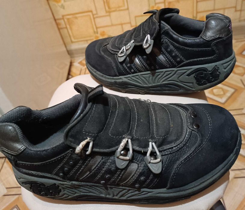 Ортопедическая обувь (кроссовки) размер 40 б/у
