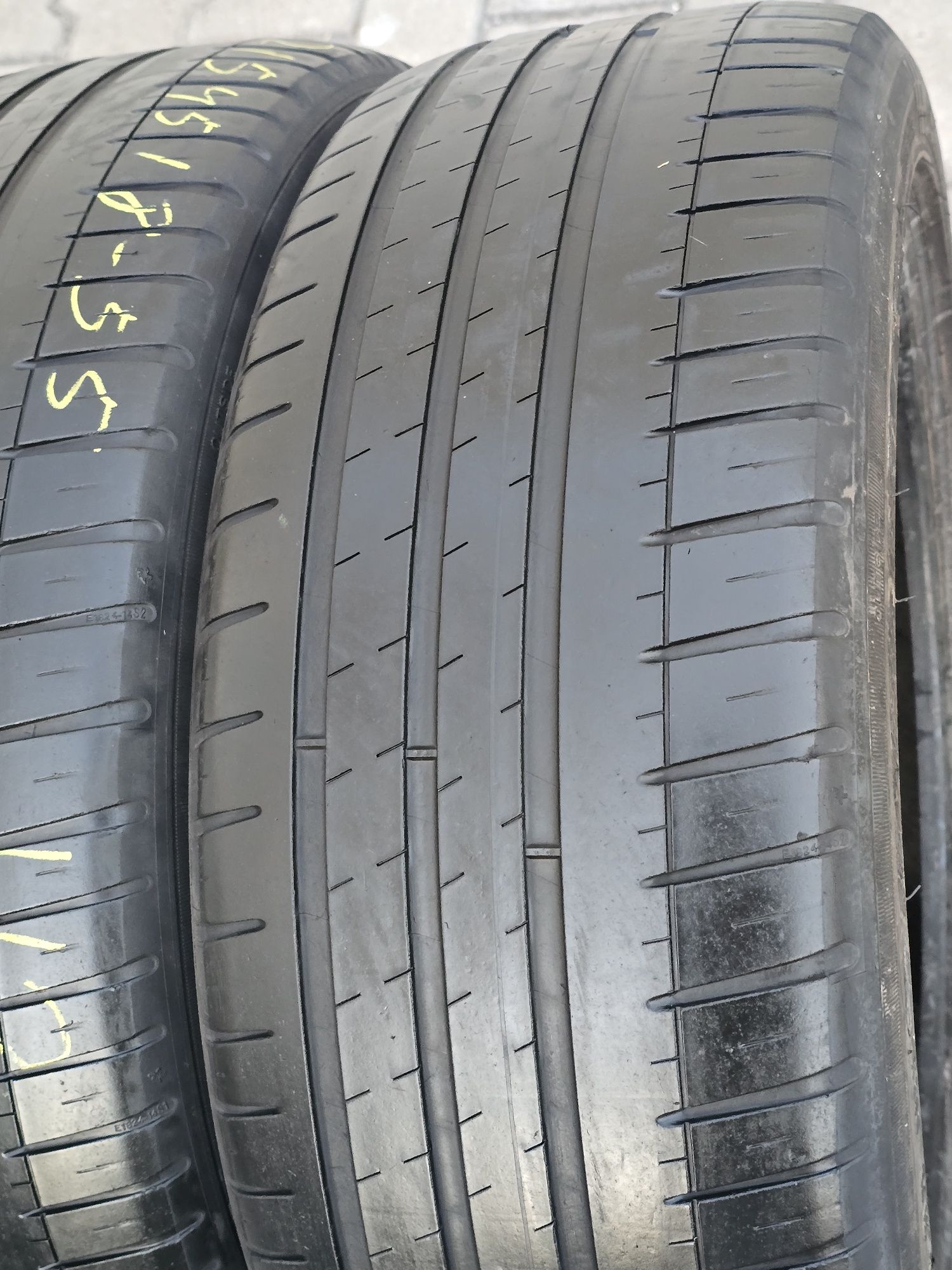 215 45 18 Michelin