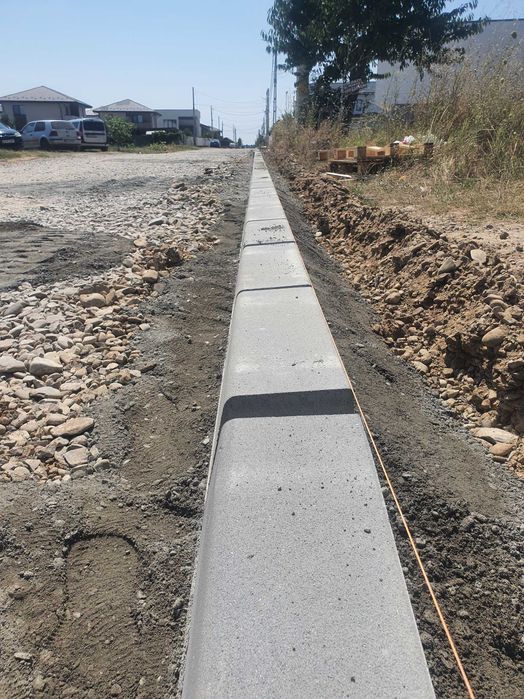 Amenajări exterioare pavaj