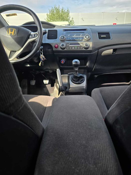 Honda Civic 1.8i ES, Manuala, Scaune incalzite, Clima, Trapa