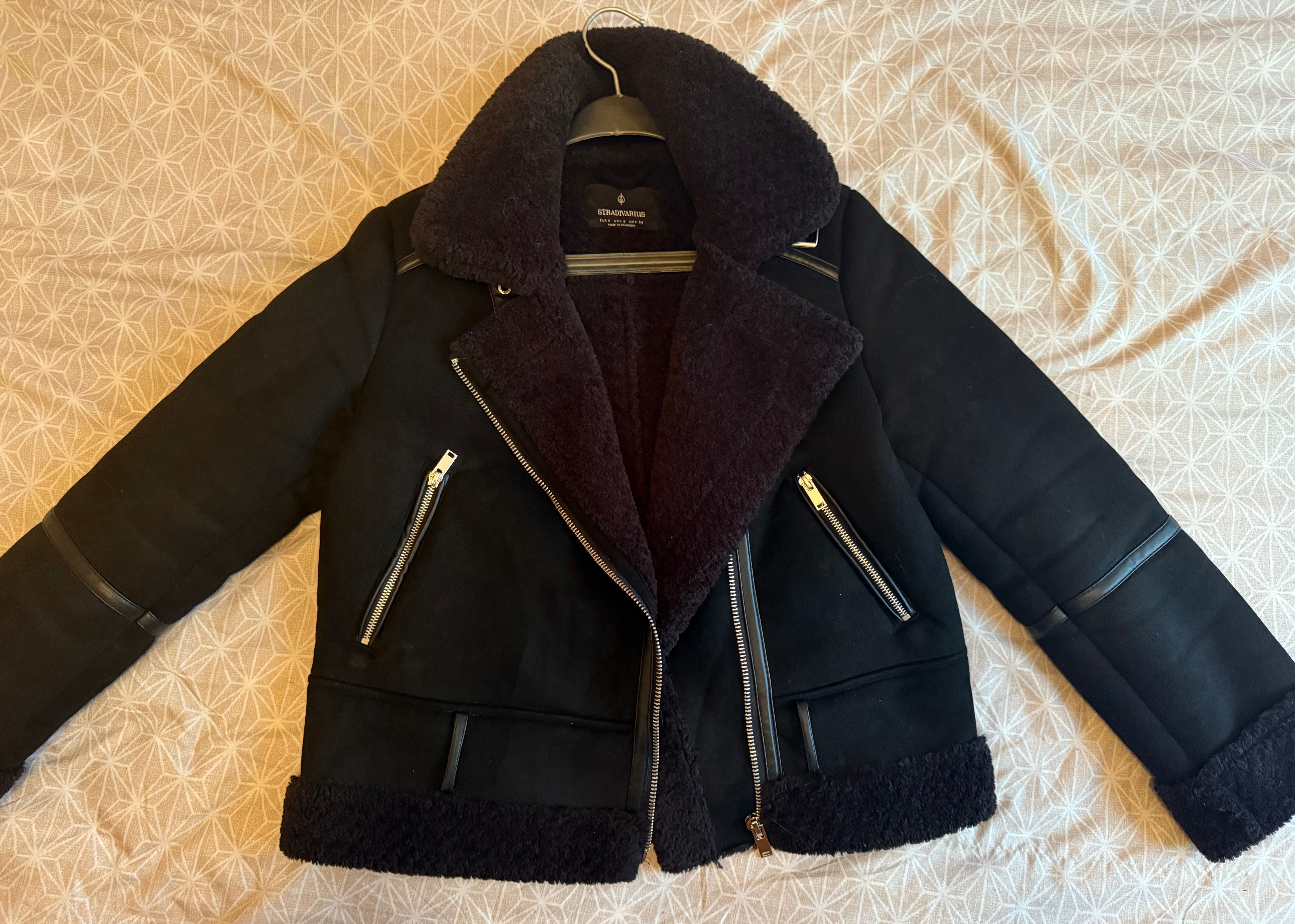 Зимно яке Stradivarius