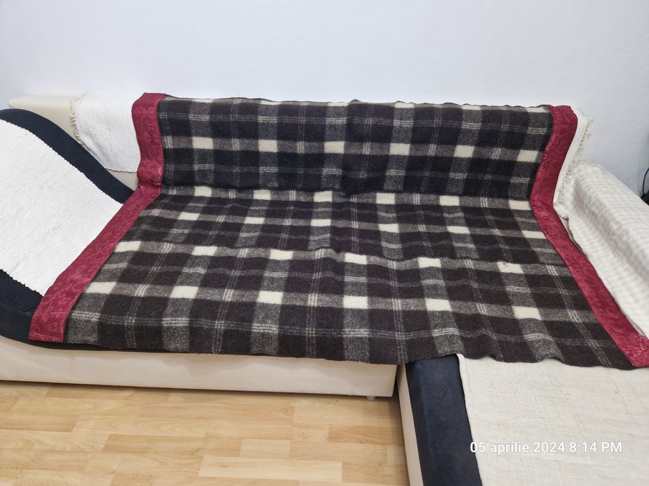 Presuri traditionale tesute la razboi, zona Transilvania